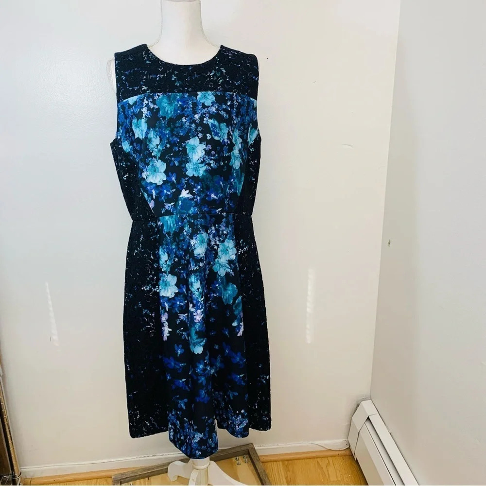 Roz Ali Dress Size 14 Fit Flare Black Blue Floral Lace Event  Knee Length Work‎
